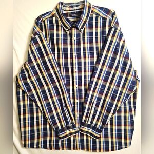 Pre-owned button-down shirt, excellent condition. Checkard